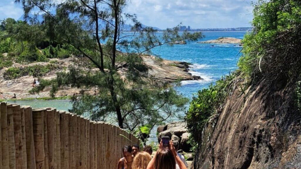 Praia Escondida  - Vitória